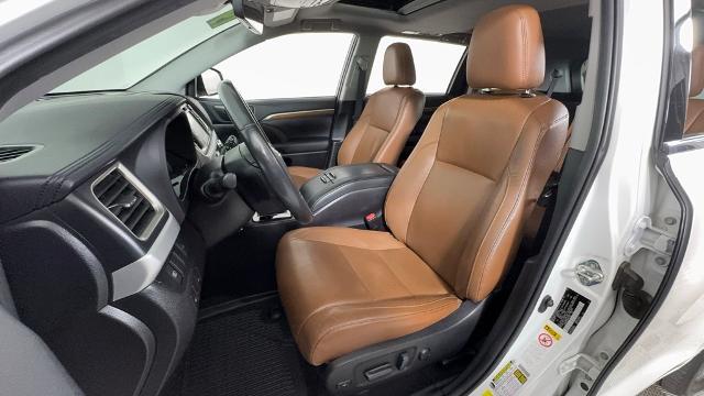 used 2019 Toyota Highlander car, priced at $28,500