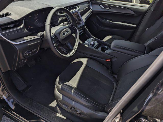 new 2025 Jeep Grand Cherokee car, priced at $48,150