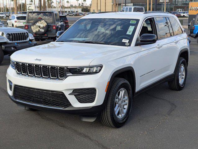 new 2025 Jeep Grand Cherokee car, priced at $38,999