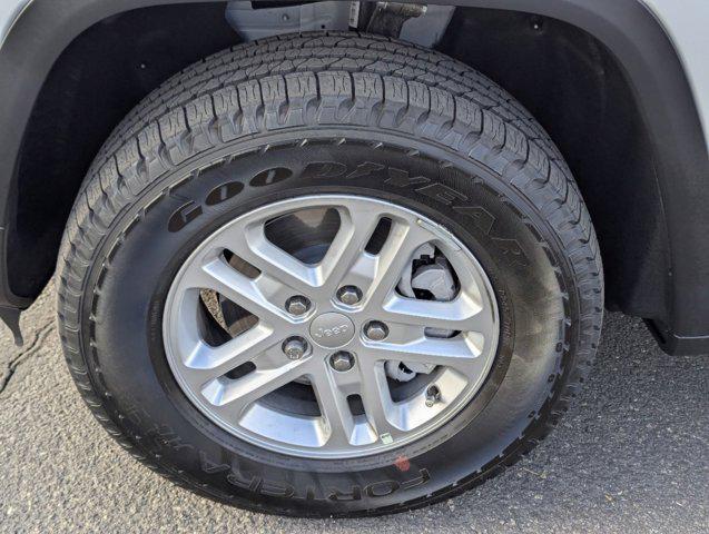 new 2025 Jeep Grand Cherokee car, priced at $38,999