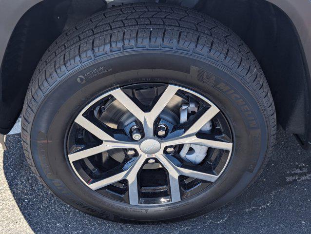 new 2025 Jeep Grand Cherokee car, priced at $48,490