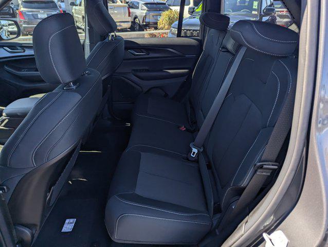 new 2025 Jeep Grand Cherokee car, priced at $43,795