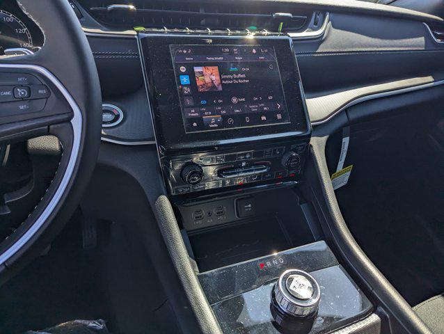 new 2025 Jeep Grand Cherokee car, priced at $44,245