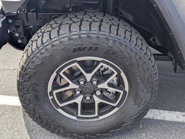 new 2025 Jeep Gladiator car, priced at $60,450