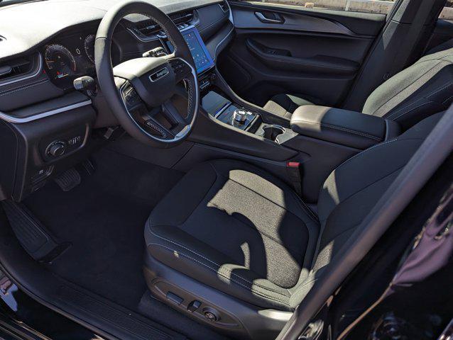 new 2025 Jeep Grand Cherokee car, priced at $43,795