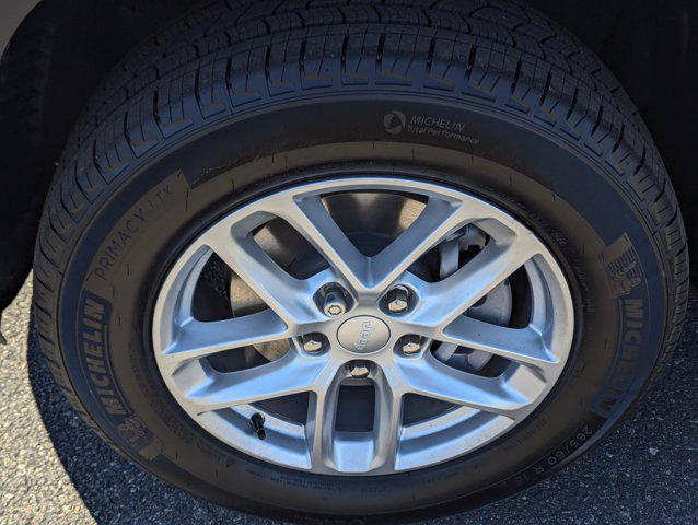 new 2025 Jeep Grand Cherokee car, priced at $43,795