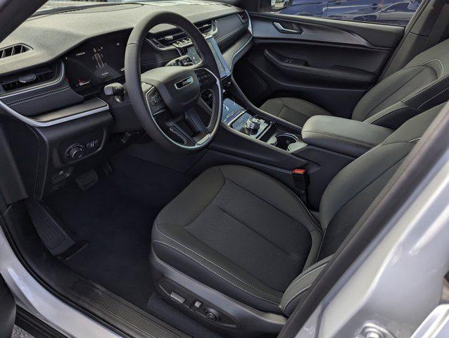 new 2025 Jeep Grand Cherokee car, priced at $39,625