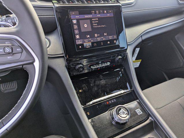 new 2025 Jeep Grand Cherokee car, priced at $39,625