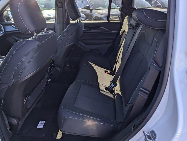 new 2025 Jeep Grand Cherokee car, priced at $44,995