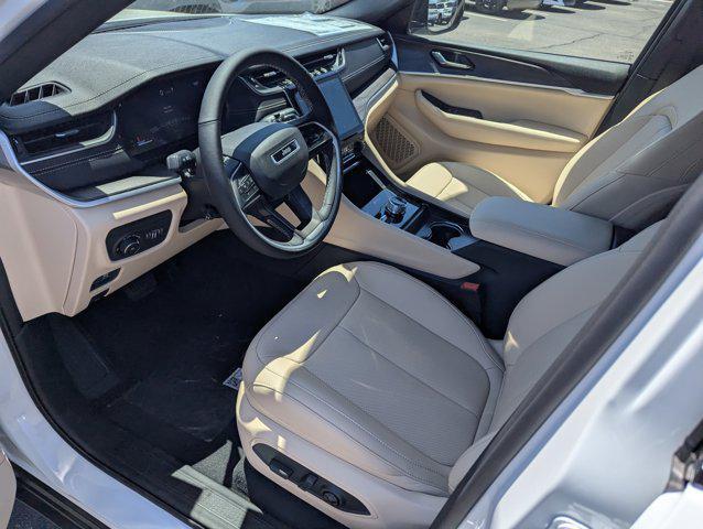 new 2025 Jeep Grand Cherokee car, priced at $51,249