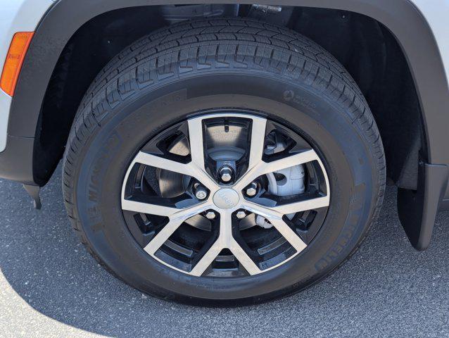new 2025 Jeep Grand Cherokee car, priced at $48,915