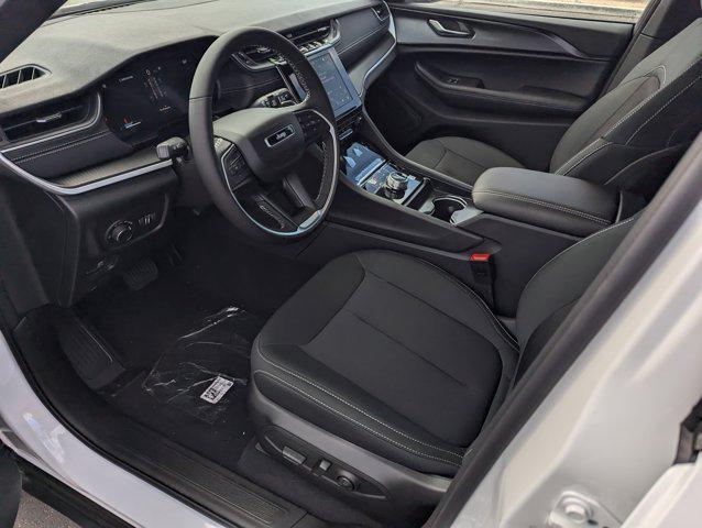 new 2025 Jeep Grand Cherokee car, priced at $44,245