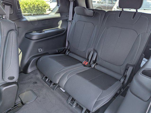 new 2025 Jeep Grand Cherokee L car, priced at $41,625