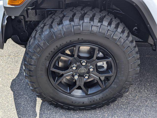 new 2025 Jeep Gladiator car, priced at $54,195