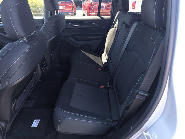 new 2025 Jeep Grand Cherokee car, priced at $43,795