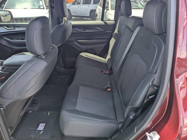 new 2025 Jeep Grand Cherokee car, priced at $39,625
