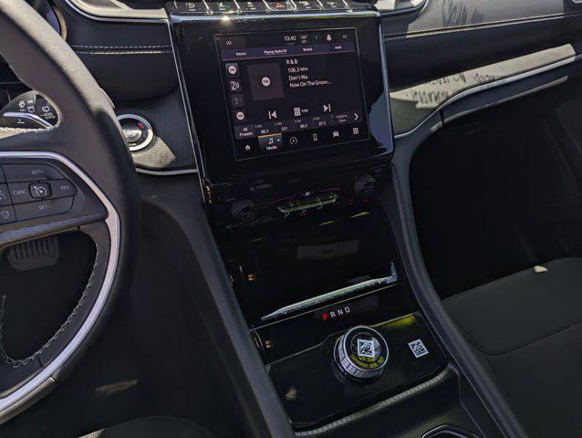 new 2025 Jeep Grand Cherokee car, priced at $37,200
