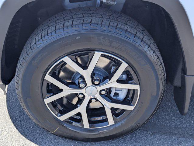 new 2025 Jeep Grand Cherokee L car, priced at $50,075