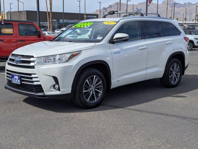 used 2017 Toyota Highlander Hybrid car, priced at $24,999