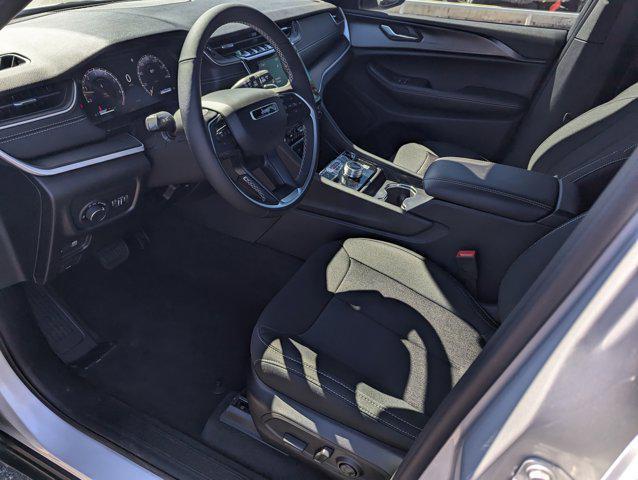 new 2025 Jeep Grand Cherokee car, priced at $45,590