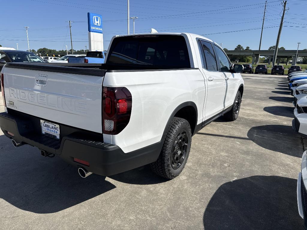 new 2025 Honda Ridgeline car, priced at $43,655