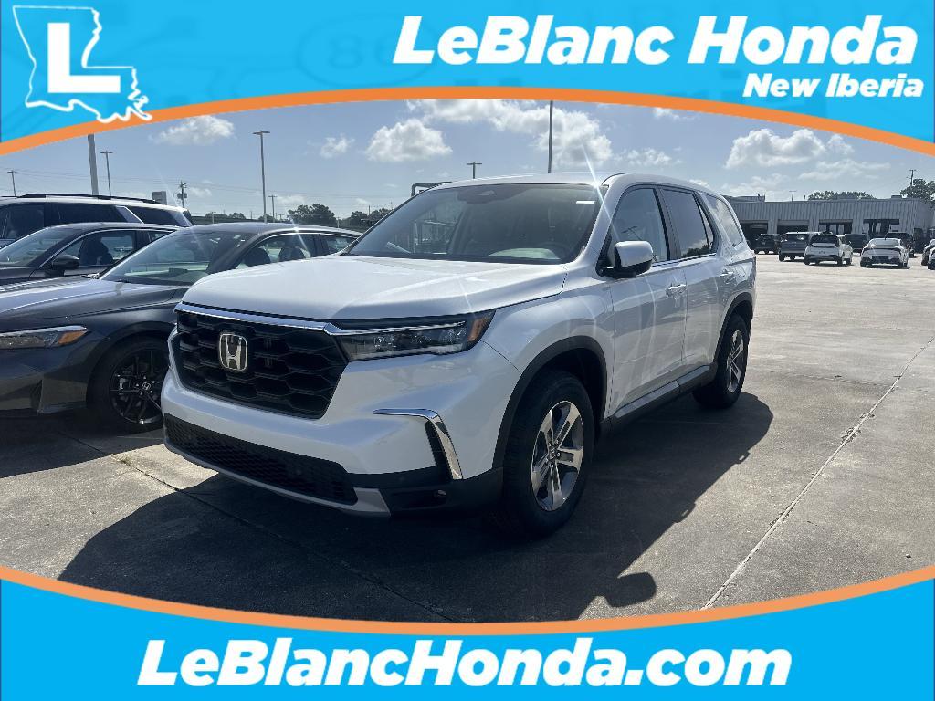 new 2025 Honda Pilot car, priced at $45,405