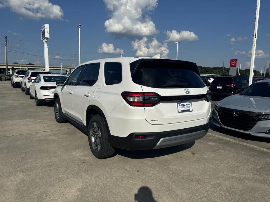 new 2025 Honda Pilot car, priced at $45,266