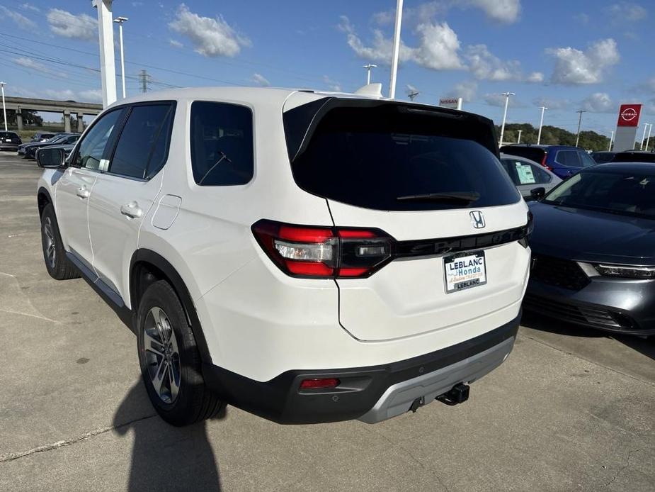 new 2025 Honda Pilot car, priced at $43,986