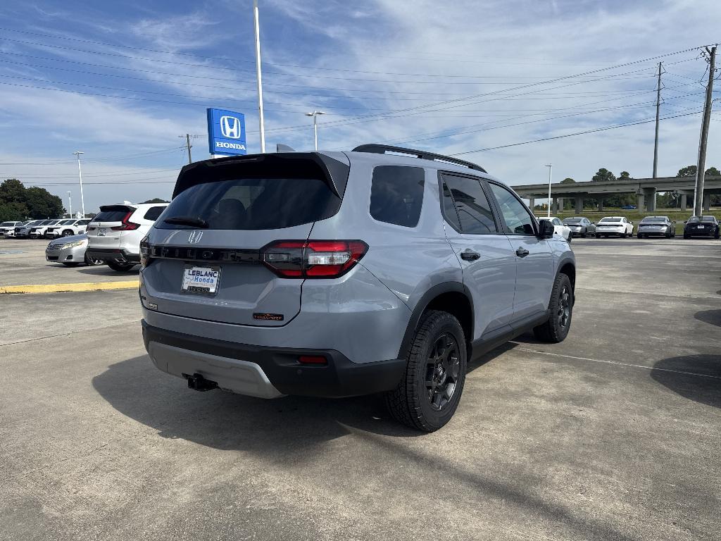 new 2025 Honda Pilot car, priced at $48,259