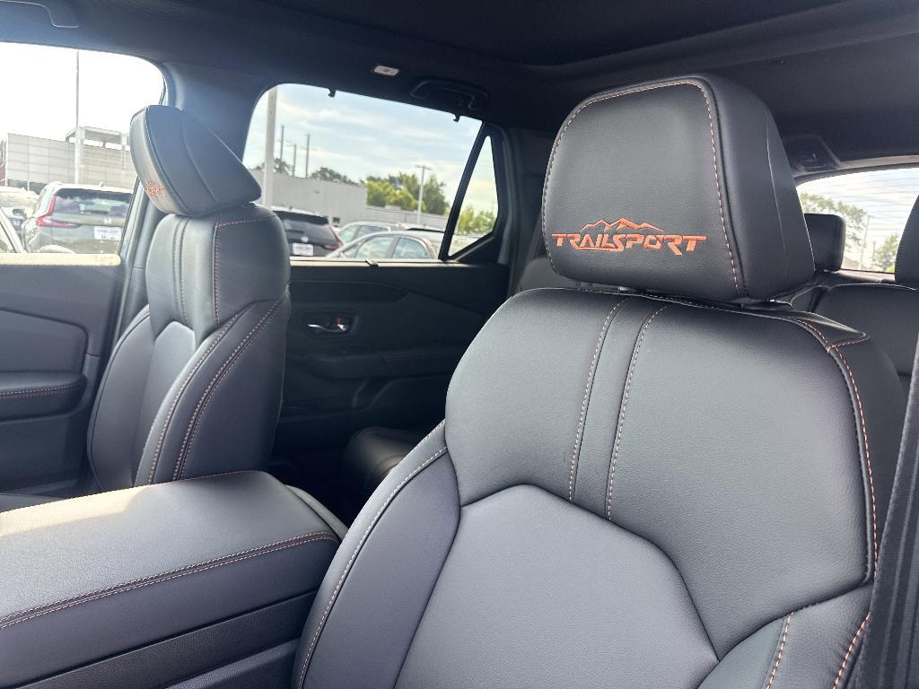 new 2025 Honda Pilot car, priced at $48,259