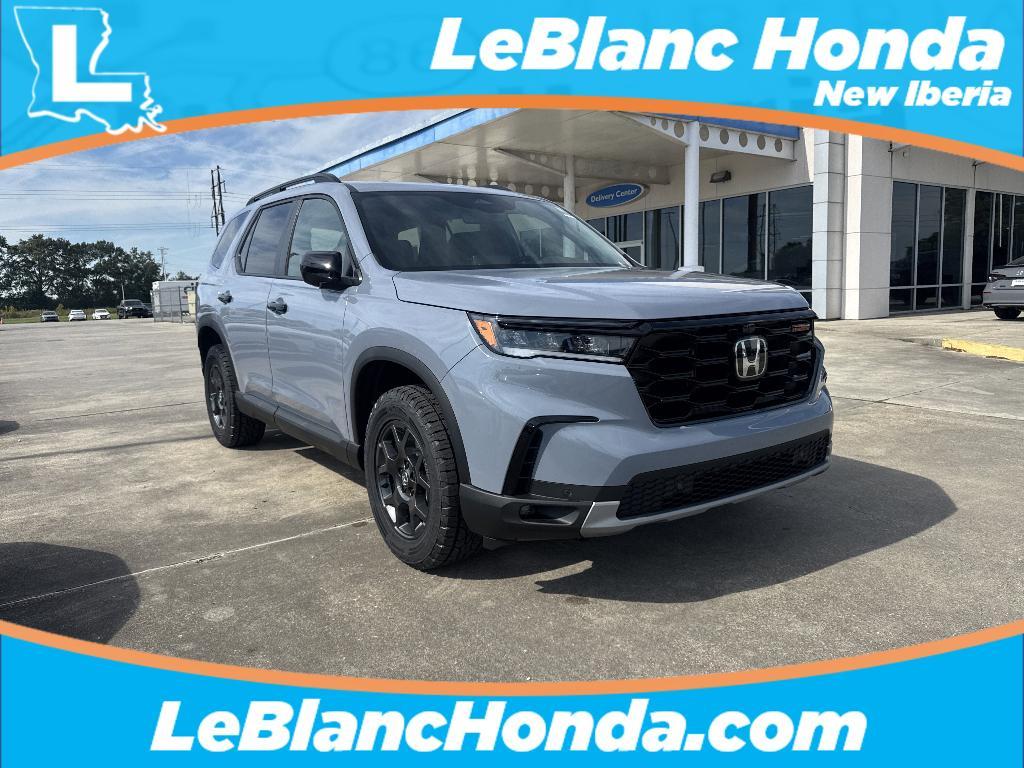 new 2025 Honda Pilot car, priced at $48,259