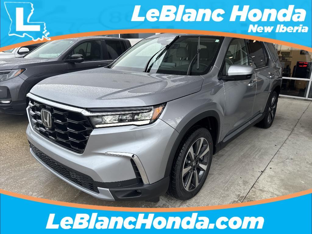 new 2025 Honda Pilot car, priced at $48,950