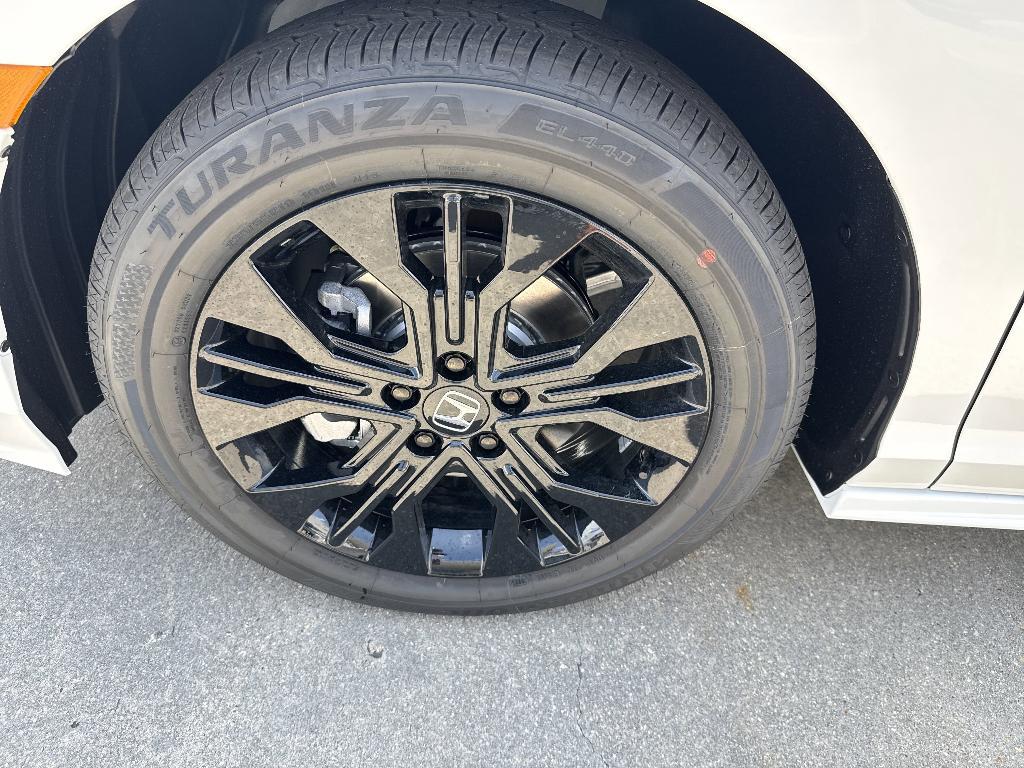 new 2025 Honda Odyssey car, priced at $42,558