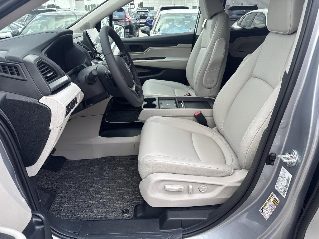 new 2026 Honda Odyssey car, priced at $44,885