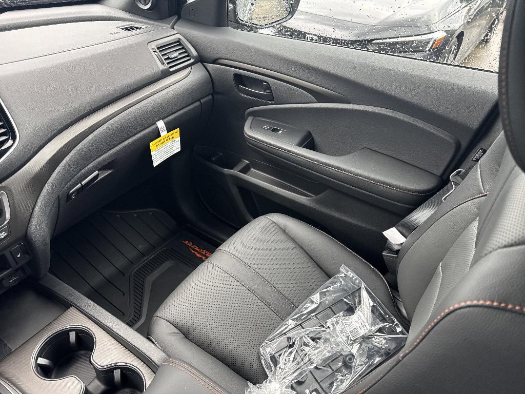 new 2025 Honda Ridgeline car, priced at $44,016