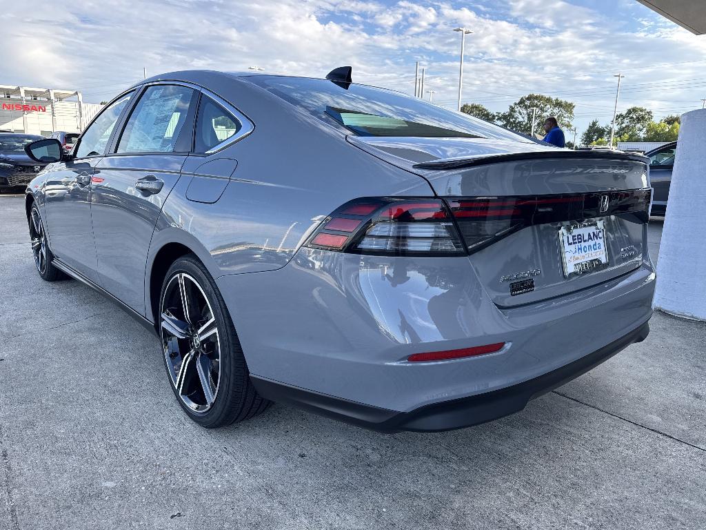 new 2025 Honda Accord Hybrid car, priced at $33,700