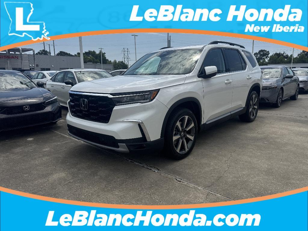 new 2025 Honda Pilot car, priced at $50,649