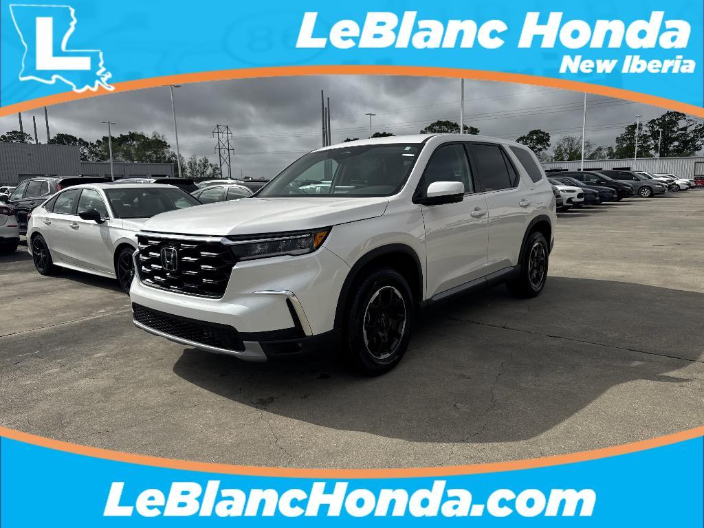 new 2025 Honda Pilot car, priced at $46,113