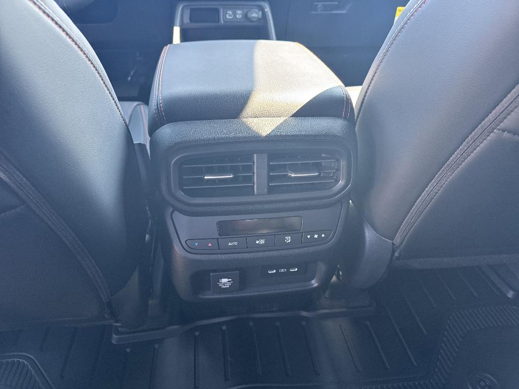 new 2025 Honda Pilot car, priced at $48,259