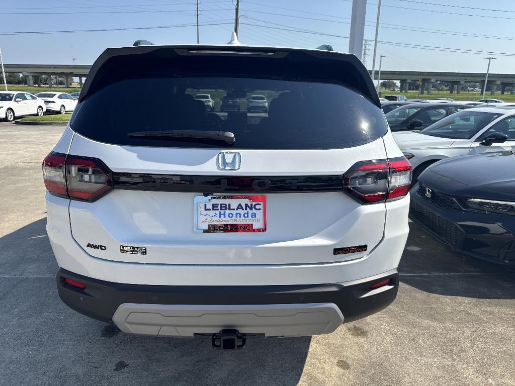 new 2025 Honda Pilot car, priced at $48,259