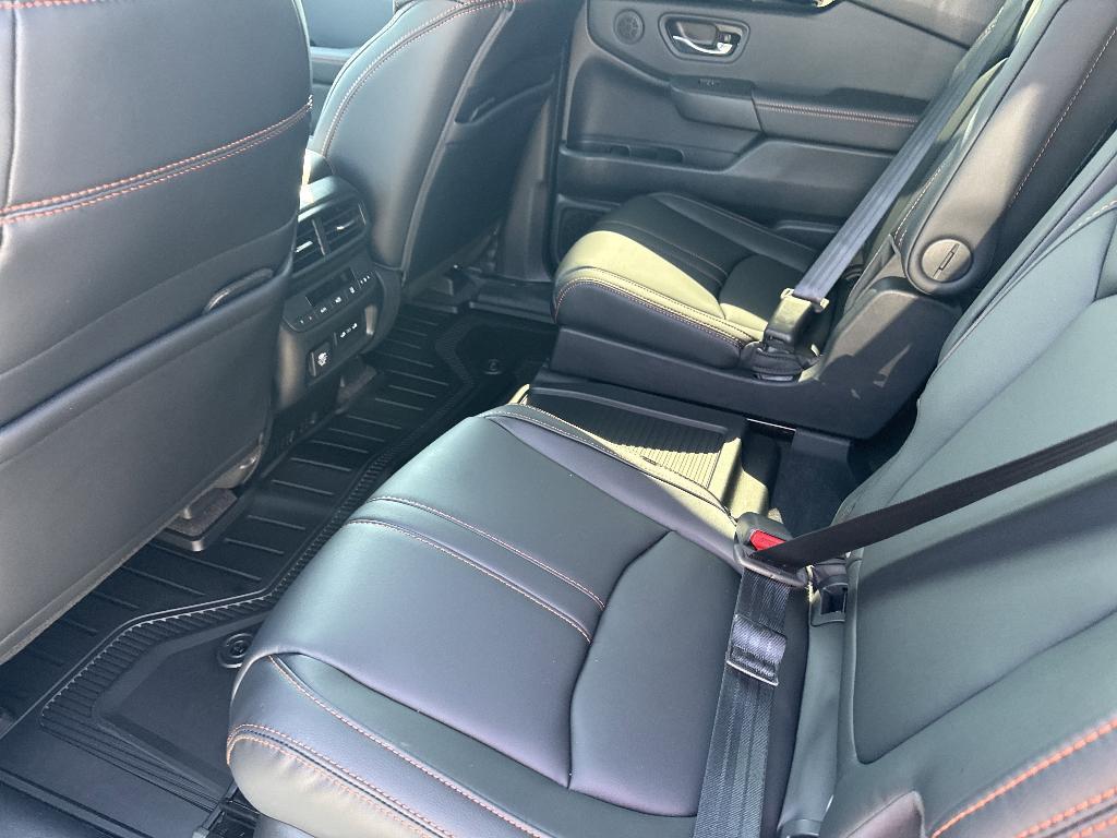 new 2025 Honda Pilot car, priced at $48,259