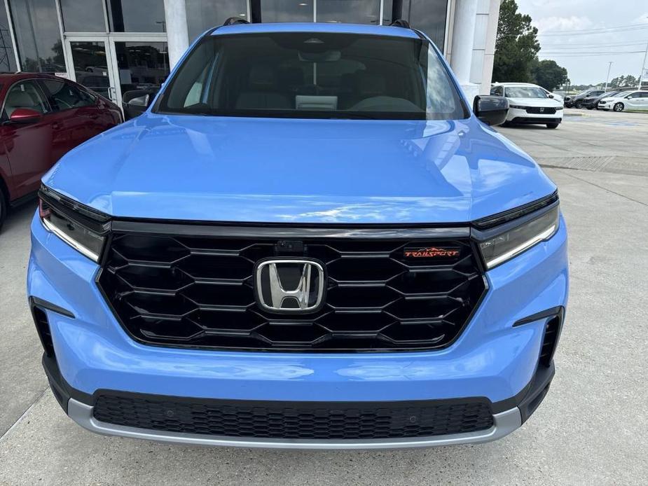 new 2025 Honda Pilot car, priced at $51,950