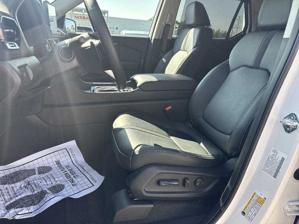 new 2025 Honda Pilot car, priced at $44,650