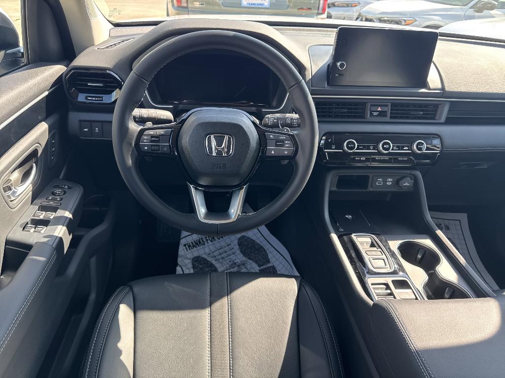 new 2025 Honda Pilot car, priced at $44,650