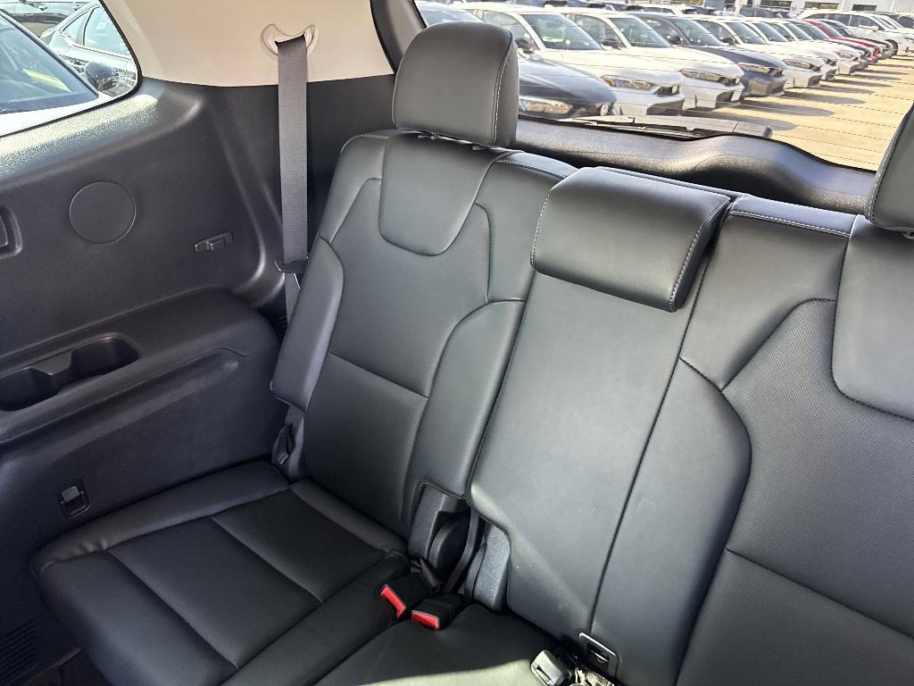 used 2025 Kia Telluride car, priced at $38,899
