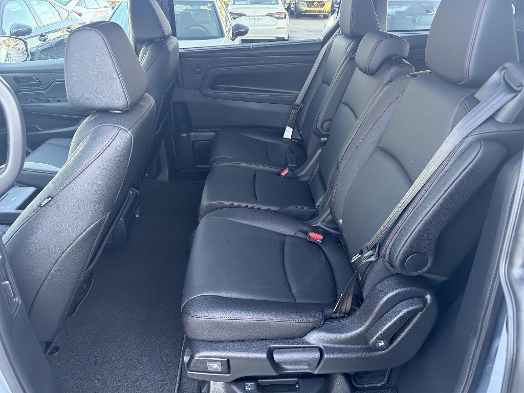 new 2026 Honda Odyssey car, priced at $43,095