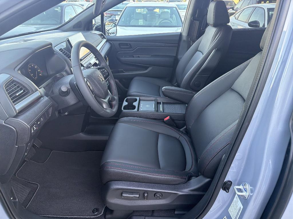 new 2026 Honda Odyssey car, priced at $43,095