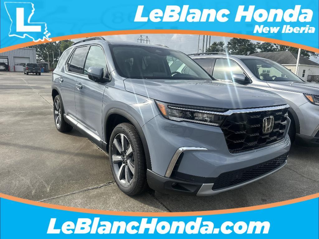 new 2025 Honda Pilot car, priced at $51,276