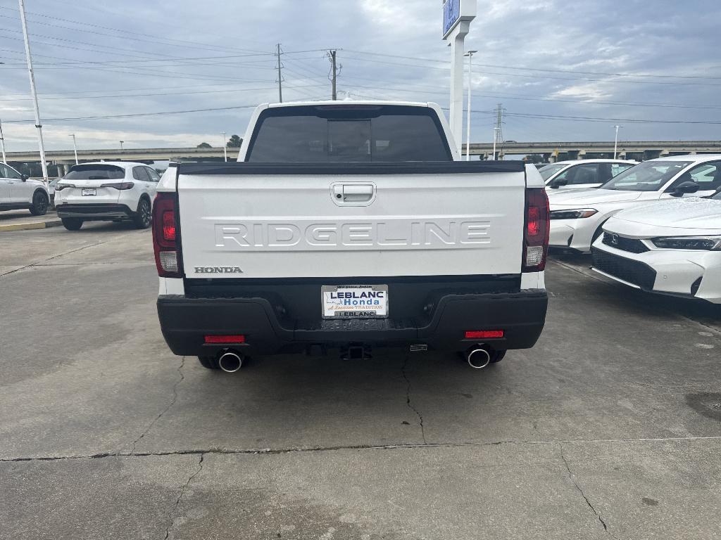 new 2025 Honda Ridgeline car, priced at $42,192