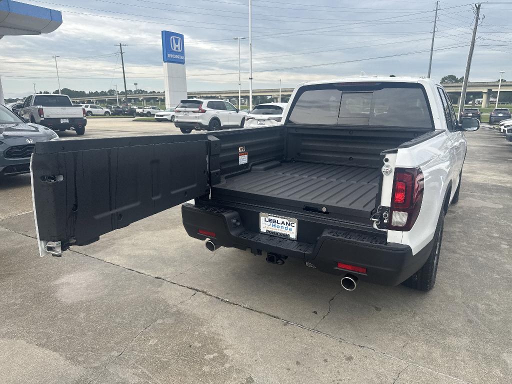 new 2025 Honda Ridgeline car, priced at $42,192